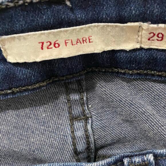 Levi's High Rise Flare Jeans Womens Size 29 Dark Wash 726 Stretch Distressed - Picture 3 of 13